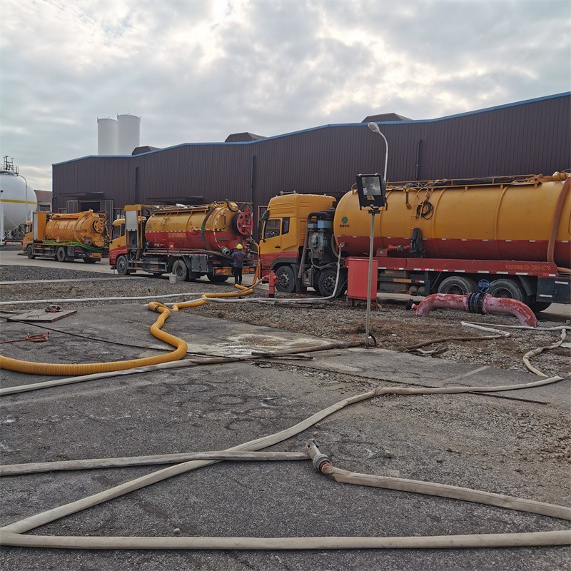 平陆污水池清理